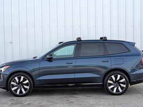 Used 2025 Volvo EX90 Ultra image 48