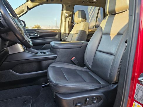 Used 2022 Chevrolet Tahoe Z71 image 17