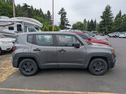 Used 2016 Jeep Renegade Sport w/ Power & Air Group FWD image 9