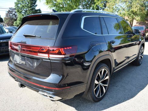 Used 2024 Volkswagen Atlas SEL Premium R-Line AWD/4WD image 8