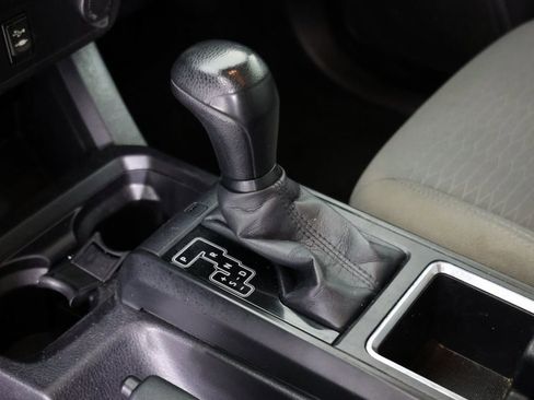 Used 2017 Toyota Tacoma SR image 6