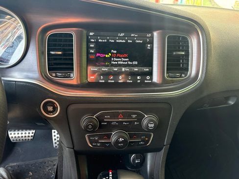Used 2018 Dodge Charger R/T Scat Pack RWD image 15