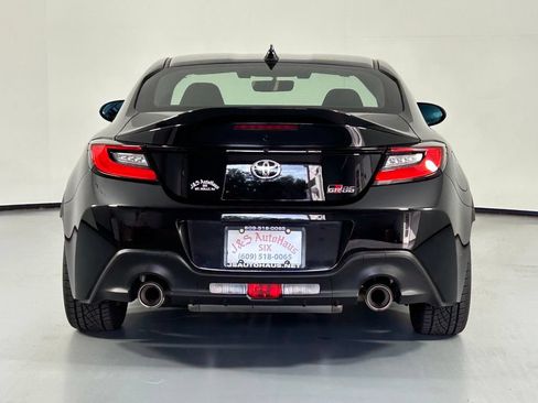 Used 2025 Toyota GR86 Premium w/ Performance Package RWD image 6