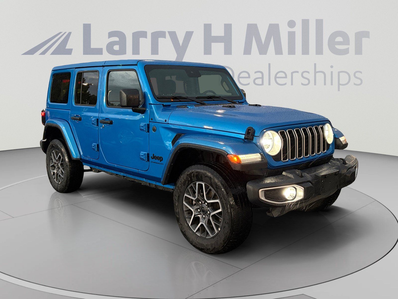 Used 2025 Jeep Wrangler Unlimited Sahara AWD/4WD image 7