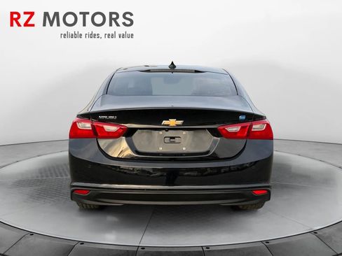 Used 2018 Chevrolet Malibu Hybrid w/ Driver Confidence Package image 4