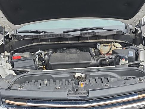 Used 2020 Chevrolet Silverado 1500 High Country w/ Technology Package image 34