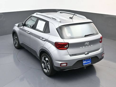 Certified 2026 Hyundai Venue SEL FWD image 19