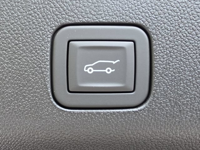 New 2026 GMC Yukon Denali w/ Advanced Technology Package AWD/4WD image 7