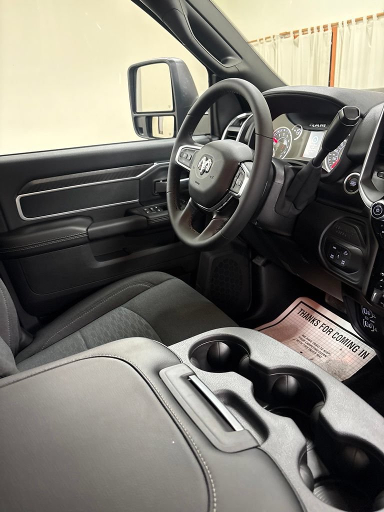 New 2026 RAM 2500 Big Horn AWD/4WD image 25
