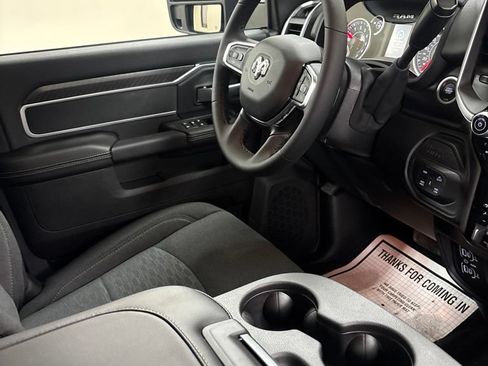New 2026 RAM 2500 Big Horn AWD/4WD image 25