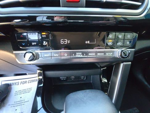 Used 2024 Kia Seltos S AWD/4WD image 17