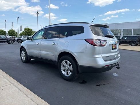 Used 2014 Chevrolet Traverse LT w/ LPO, 'HIT The Road' Package AWD/4WD image 4