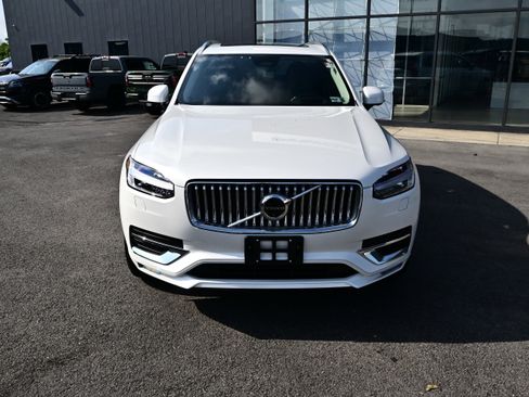 Used 2024 Volvo XC90 B6 Ultimate w/ Protection Package Premier AWD/4WD image 3