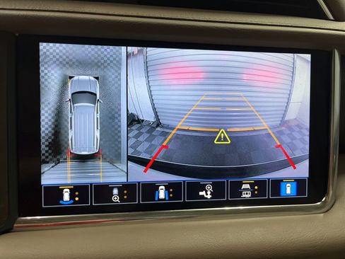 Certified 2021 GMC Yukon Denali image 14