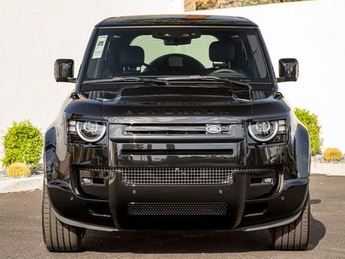 New 2026 Land Rover Defender 90 V8 AWD/4WD image 3