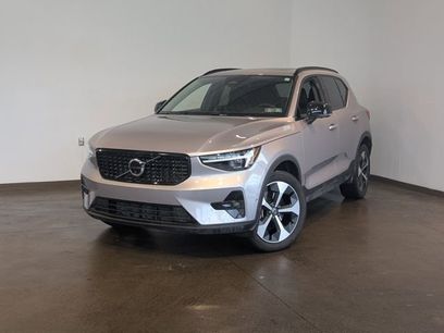 Used 2026 Volvo XC40 B5 Plus w/ Protection Package Premier