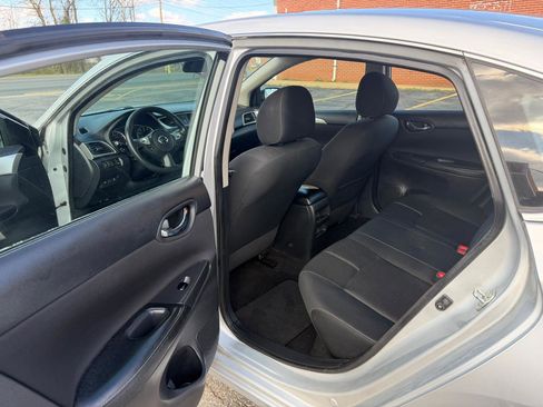 Used 2018 Nissan Sentra S image 13