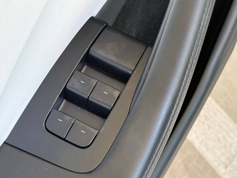 Used 2024 Tesla Model 3 Long Range AWD/4WD image 30