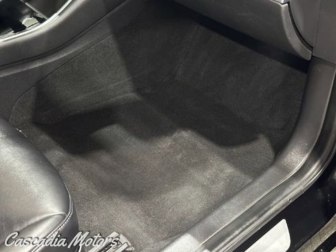 Used 2018 Tesla Model 3 Long Range image 22