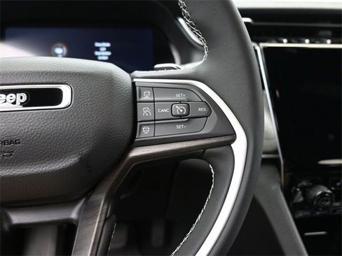 New 2025 Jeep Grand Cherokee L Limited image 33