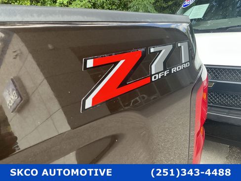 Used 2018 Chevrolet Silverado 1500 LT w/ All Star Edition image 28