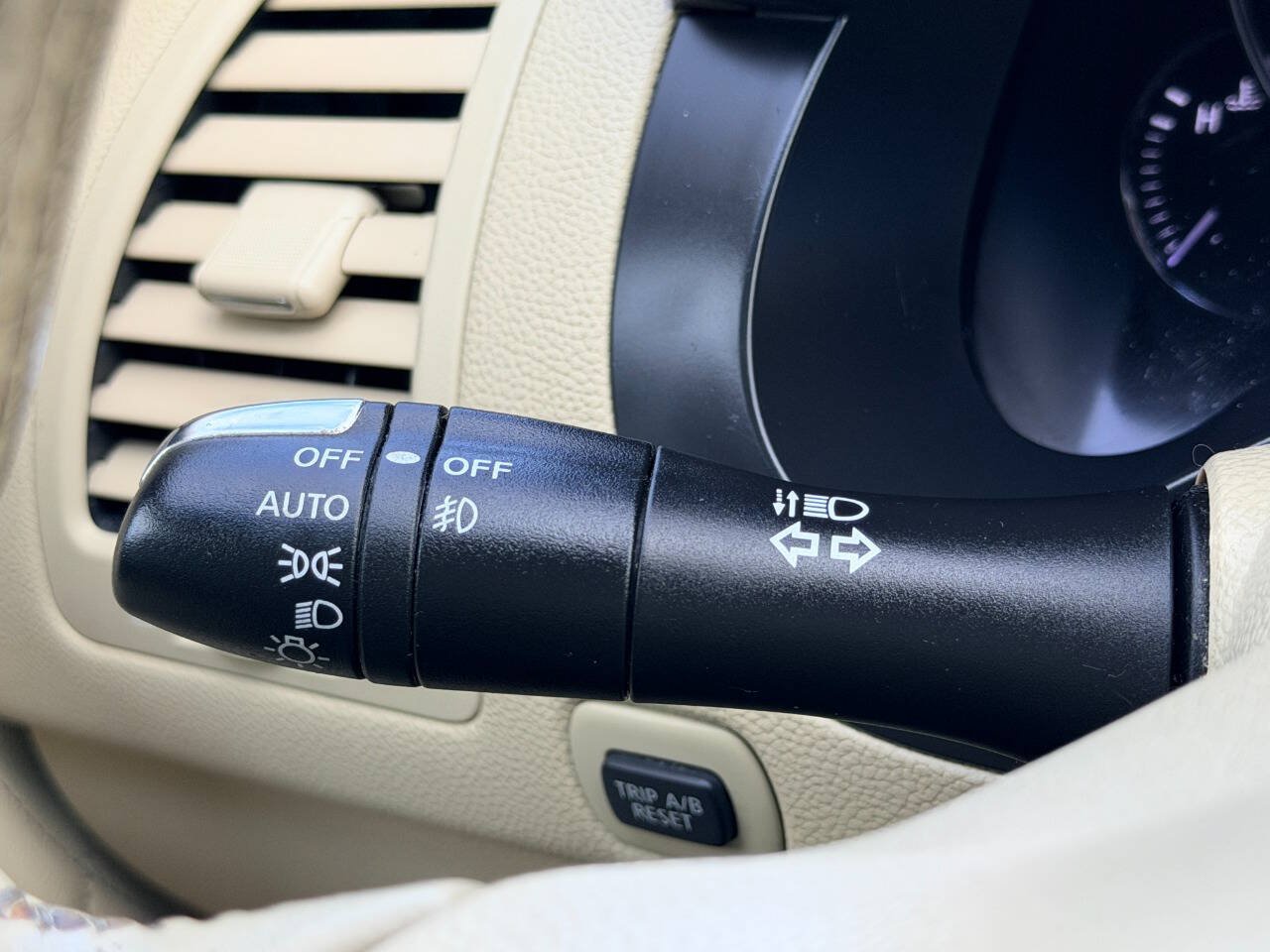 Used 2012 INFINITI FX35 2WD w/ Premium Pkg image 34