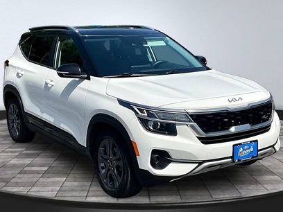 Used 2023 Kia Seltos S w/ Navigation Package