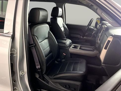 Used 2017 GMC Sierra 1500 Denali RWD image 9