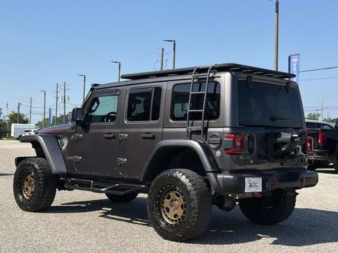 Used 2018 Jeep Wrangler Unlimited Rubicon AWD/4WD image 13
