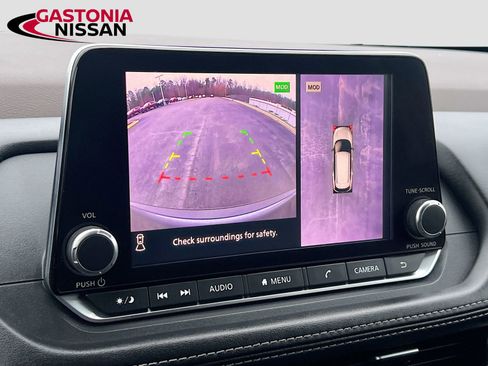 Used 2023 Nissan Rogue SL w/ SL Premium Package image 17