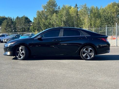Used 2022 Hyundai Elantra SEL w/ Convenience + Premium Package image 8