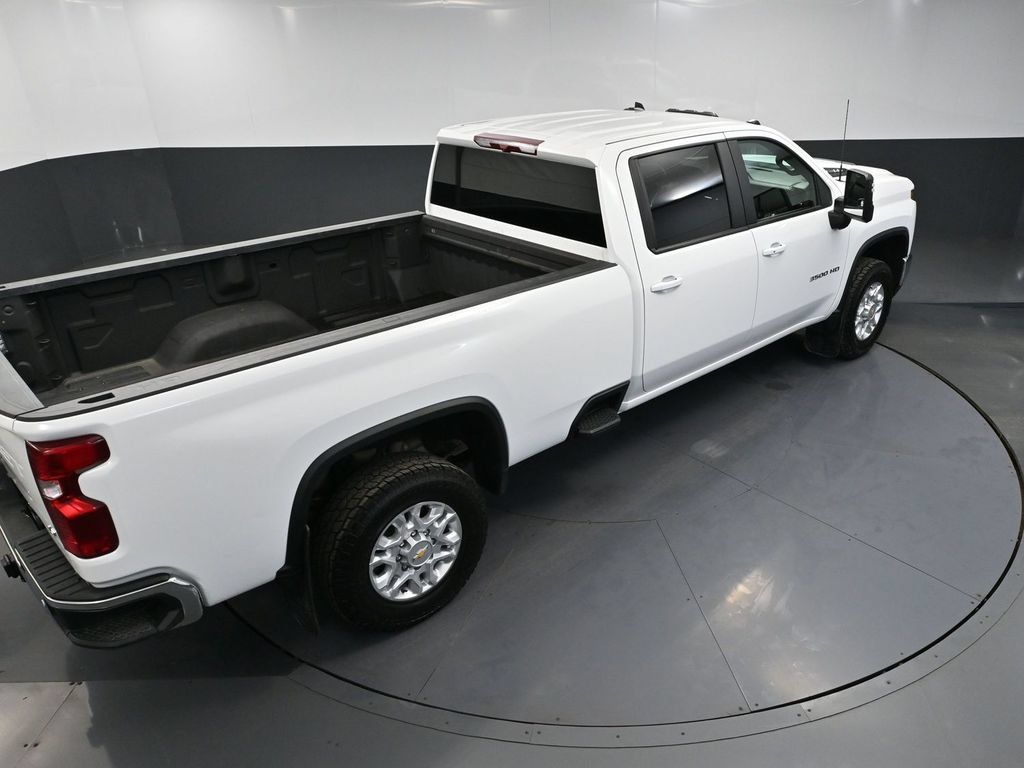 Used 2025 Chevrolet Silverado 3500 LT w/ Safety Package AWD/4WD image 44