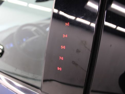 Used 2022 Ford Edge SEL w/ Convenience Package image 11