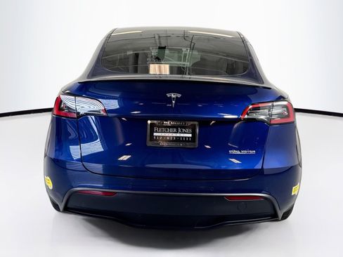 Used 2022 Tesla Model Y Performance image 10