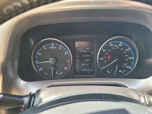 Used 2017 Toyota RAV4 XLE w/ Plus Extra Value Package FWD image 29