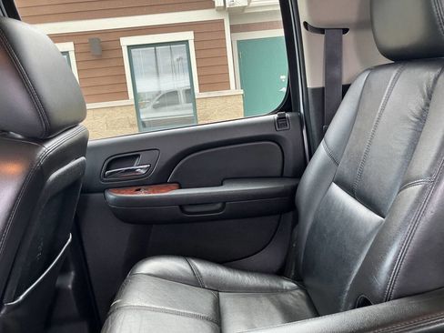 Used 2013 GMC Yukon XL SLT AWD/4WD image 18