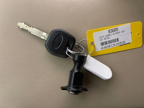 Used 2019 Subaru Outback 2.5i Premium AWD/4WD image 24