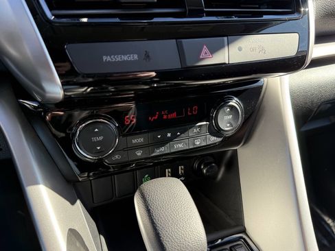 Used 2024 Mitsubishi Eclipse Cross SE image 33