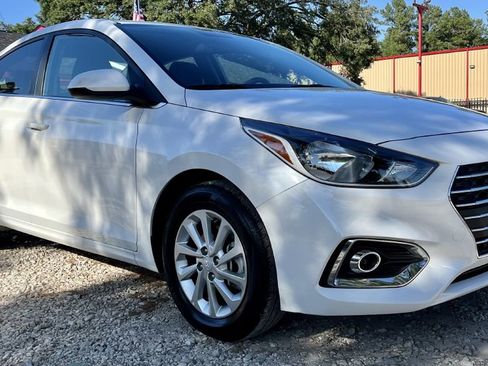 Used 2021 Hyundai Accent SEL w/ Cargo Package image 4