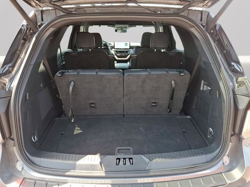 Used 2025 Ford Explorer ST-Line AWD/4WD image 25