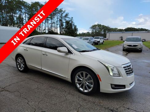 Used 2014 Cadillac XTS Luxury image 3