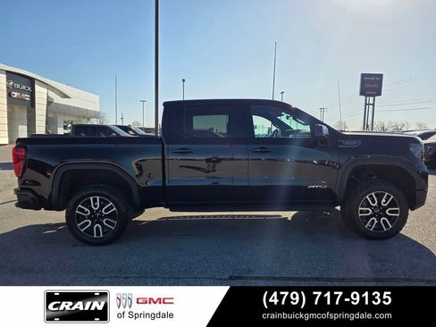 Used 2024 GMC Sierra 1500 AT4 w/ Technology Package AWD/4WD image 8