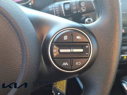 Certified 2025 Kia Soul LX w/ LX Technology Package image 15