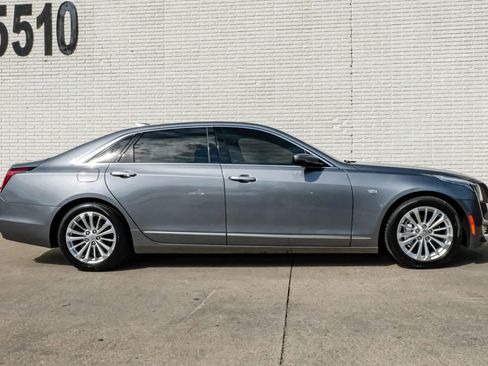 Used 2018 Cadillac CT6 Luxury image 7