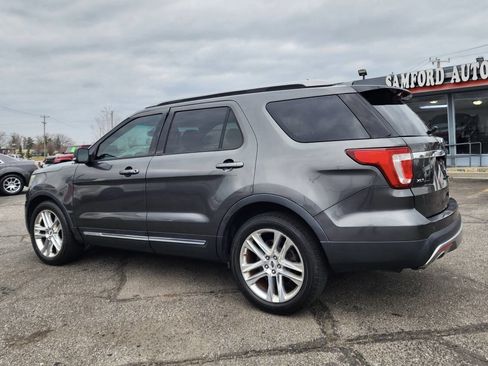 Used 2016 Ford Explorer XLT w/ Equipment Group 202A image 8