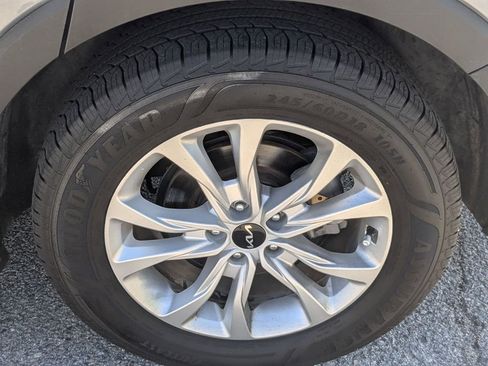 Used 2022 Kia Telluride LX image 10