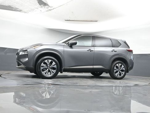 Used 2021 Nissan Rogue SV image 28