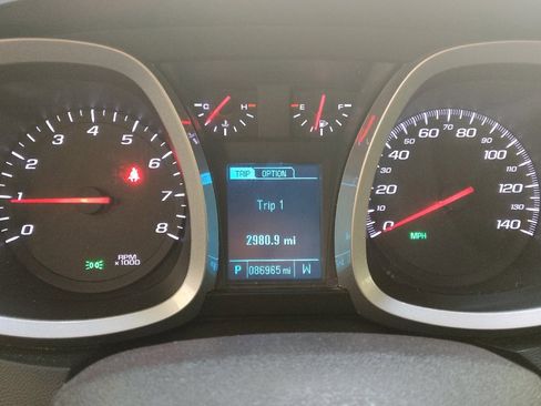 Used 2017 Chevrolet Equinox Premier w/ Enhanced Convenience Package image 23