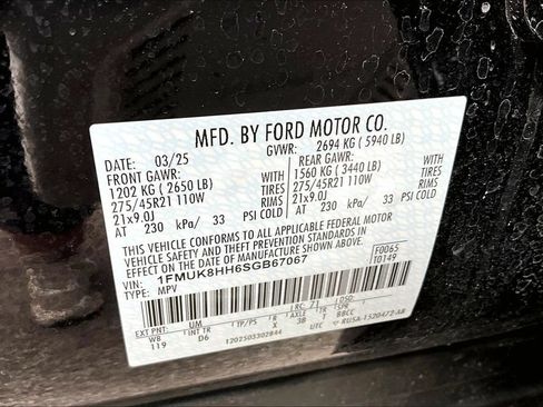 Used 2025 Ford Explorer Platinum w/ LUX Leather Package AWD/4WD image 43