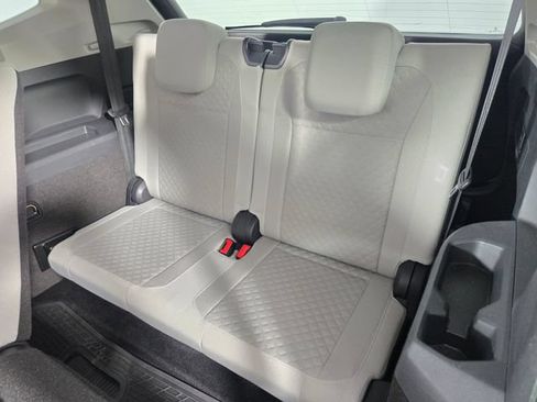 Used 2021 Volkswagen Tiguan S FWD image 20